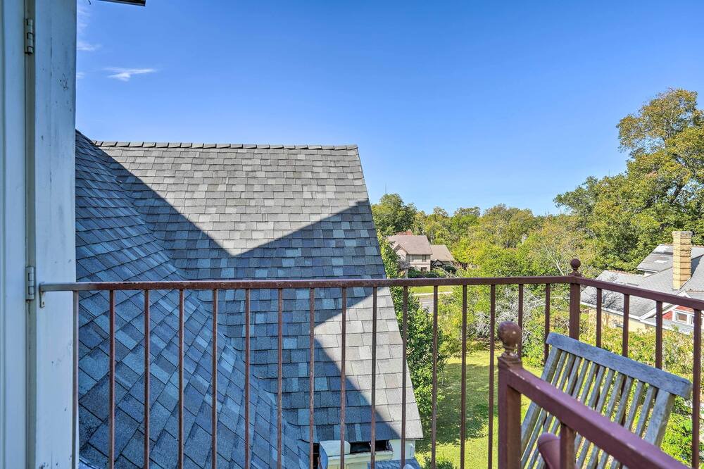 Photo of Patio Balcony in Fairfield Historic District