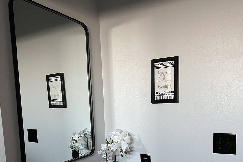 Photo of Bathroom in Hoffman Triangle