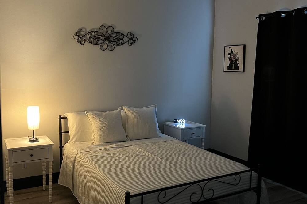 Photo of Bedroom in Hoffman Triangle
