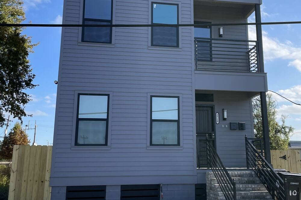 Photo of Outdoor in Hoffman Triangle