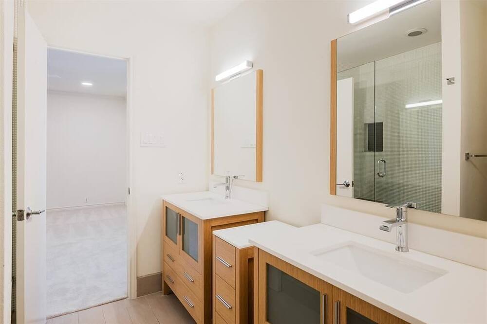 Photo of Bathroom in North Dallas