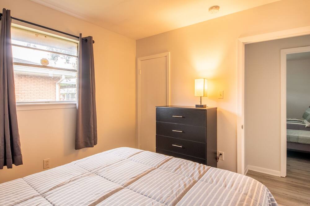 Photo of Bedroom in Marrero