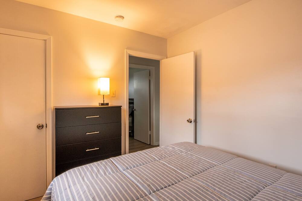 Photo of Bedroom in Marrero