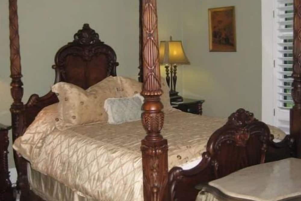Photo of Bedroom in Franklin