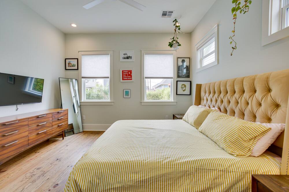 Photo of Bedroom in Whitney