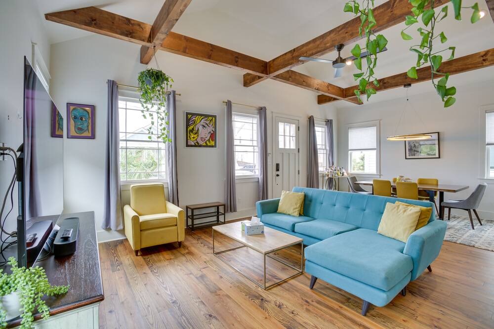 Photo of Livingroom in Whitney