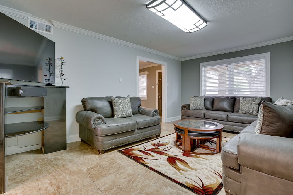 Photo of Bedroom in Timberlane