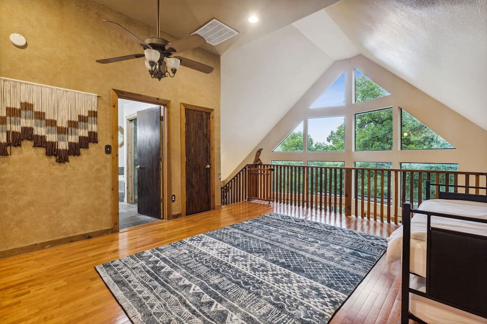 Photo of Bedroom in Oak Cliff