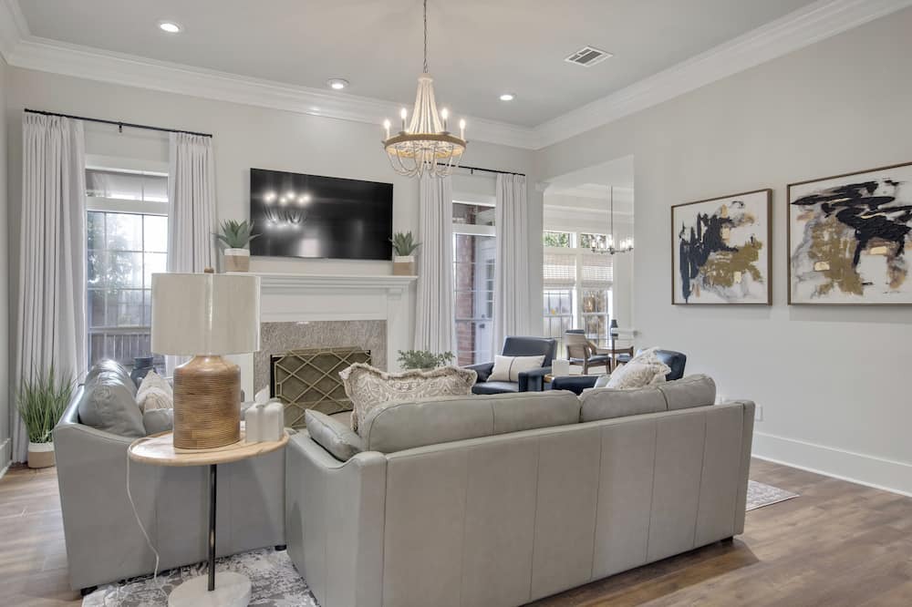 Photo of Livingroom in Milton