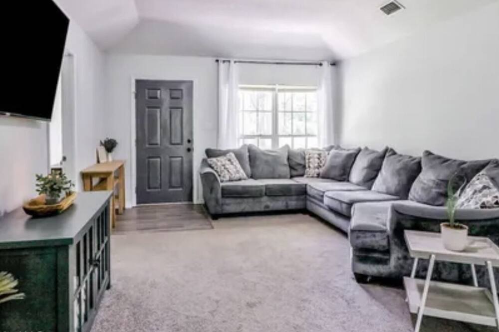 Photo of Livingroom in Moss Point