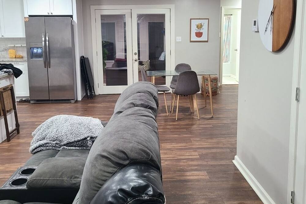 Photo of Livingroom in Lafayette