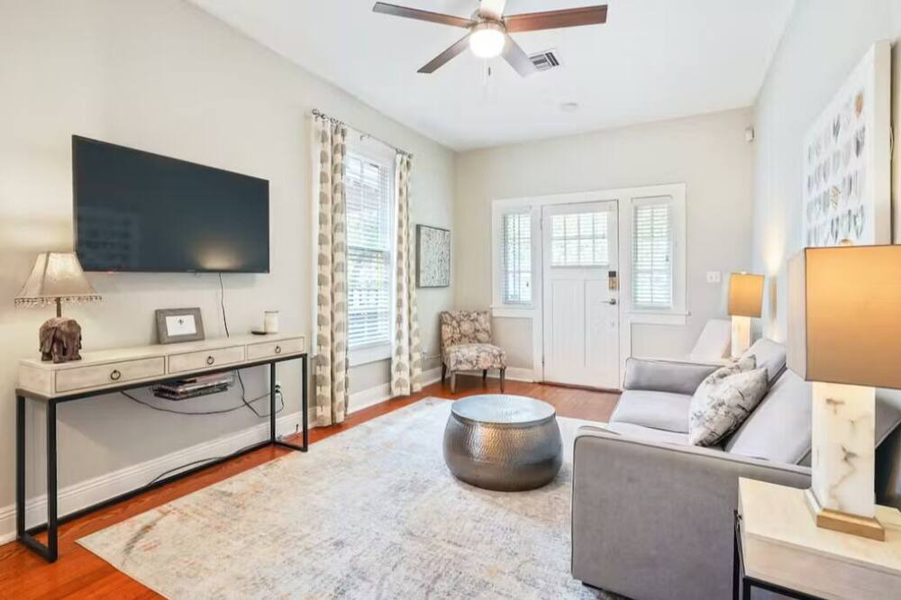 Photo of Bedroom in Lower Garden District