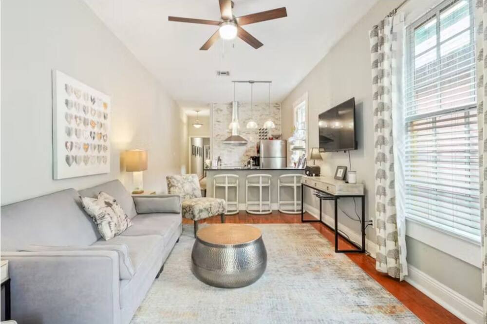 Photo of Bedroom in Lower Garden District