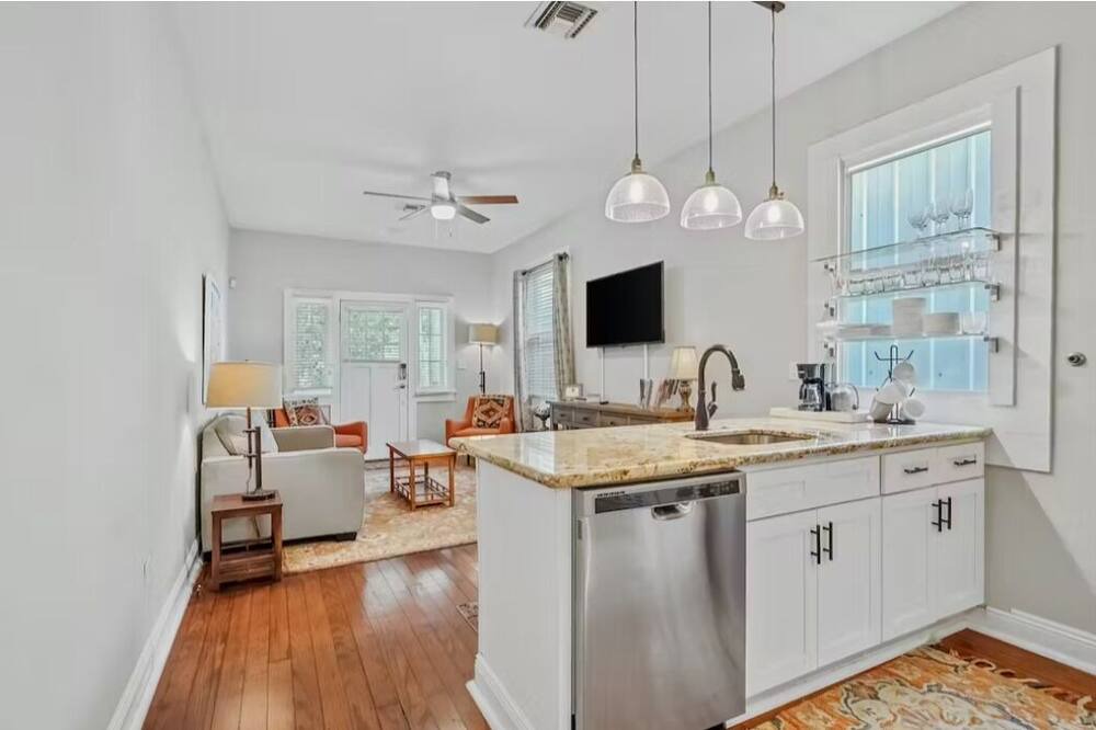 Photo of Bedroom in Lower Garden District