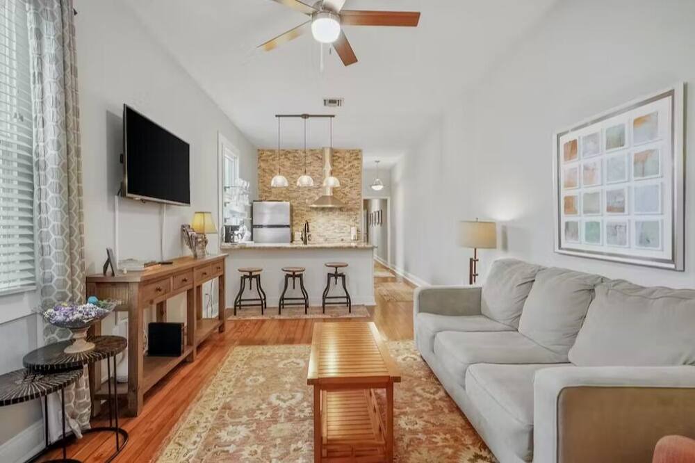 Photo of Bedroom in Lower Garden District