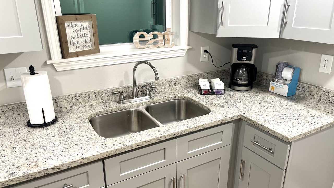 Photo of Kitchen in Kenner - Louis Armstrong International Airport