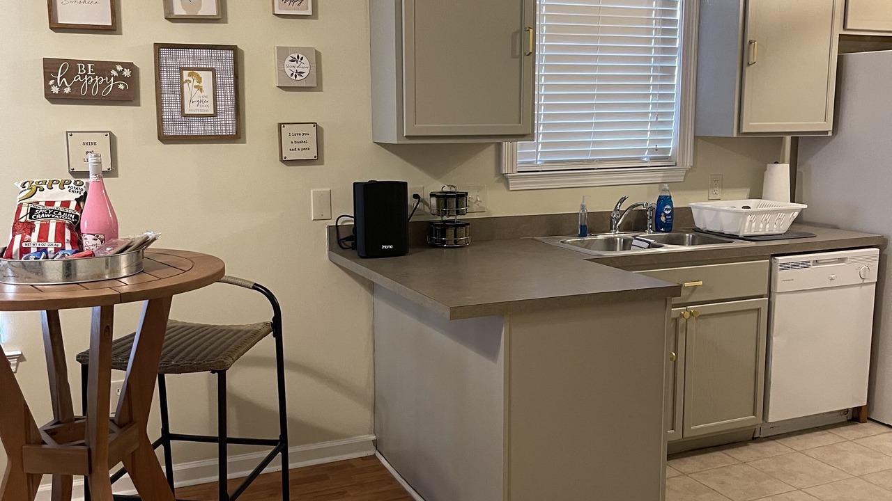 Photo of Kitchen in New Aurora - English Turn