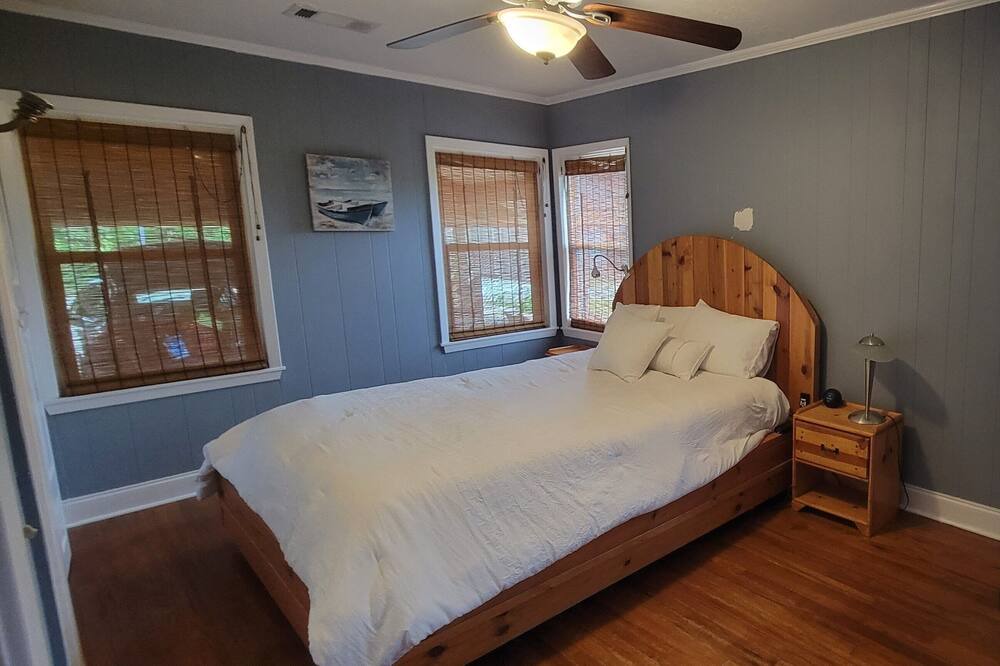 Photo of Bedroom in Carencro