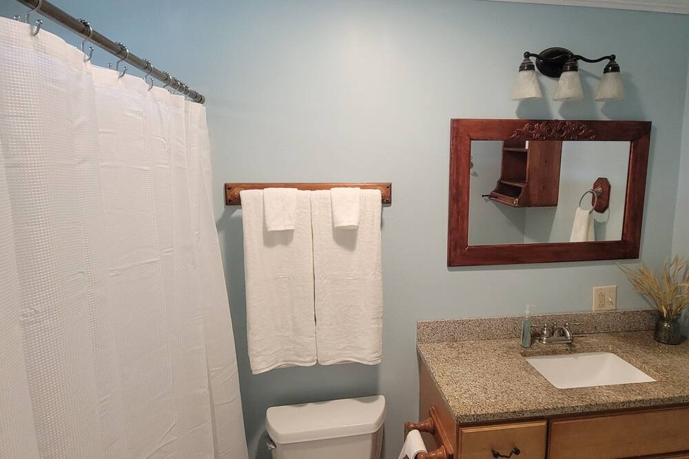 Photo of Bathroom in Carencro