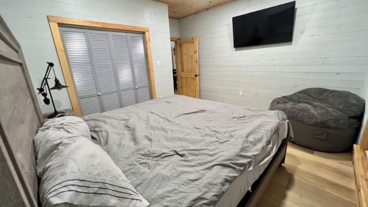 Photo of Others in Magnolia