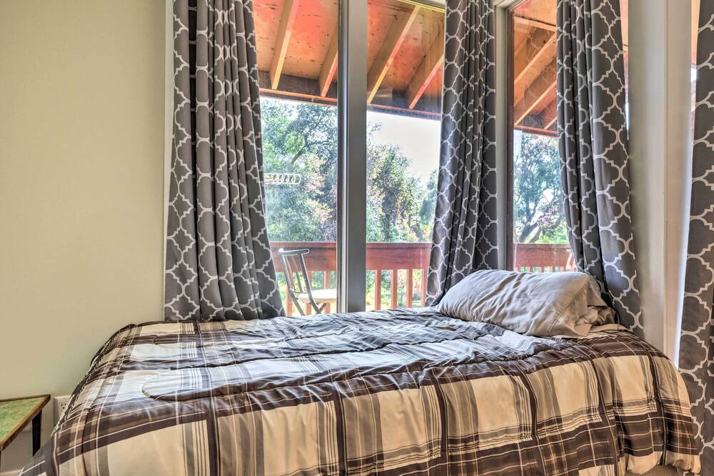 Photo of Bedroom in Diamondhead