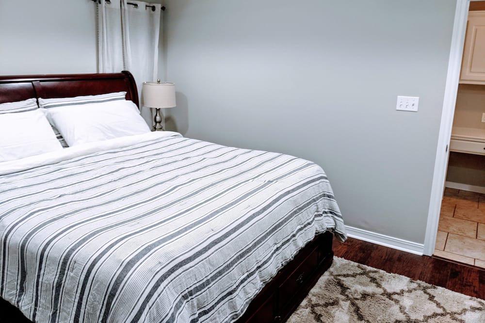 Photo of Bedroom in Shreveport
