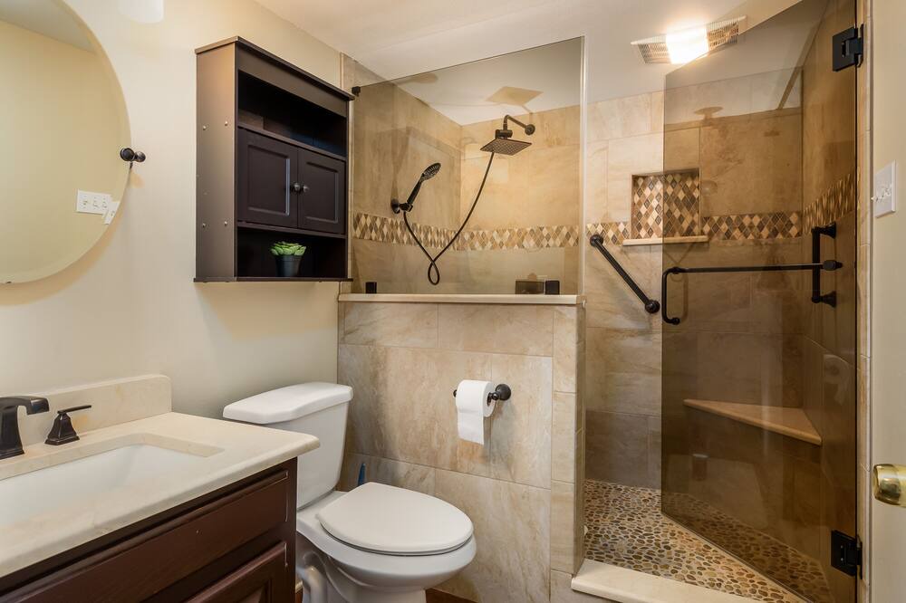 Photo of Bathroom in Lakeland