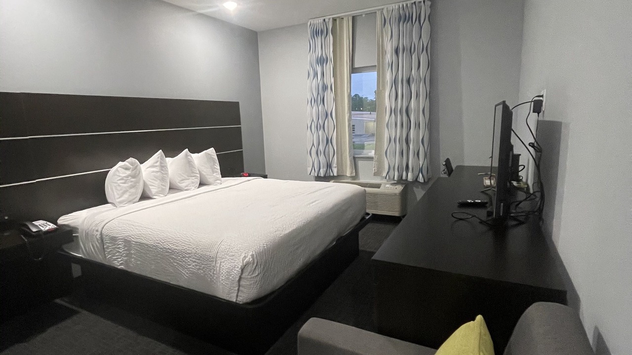 Photo of Others in Zachary