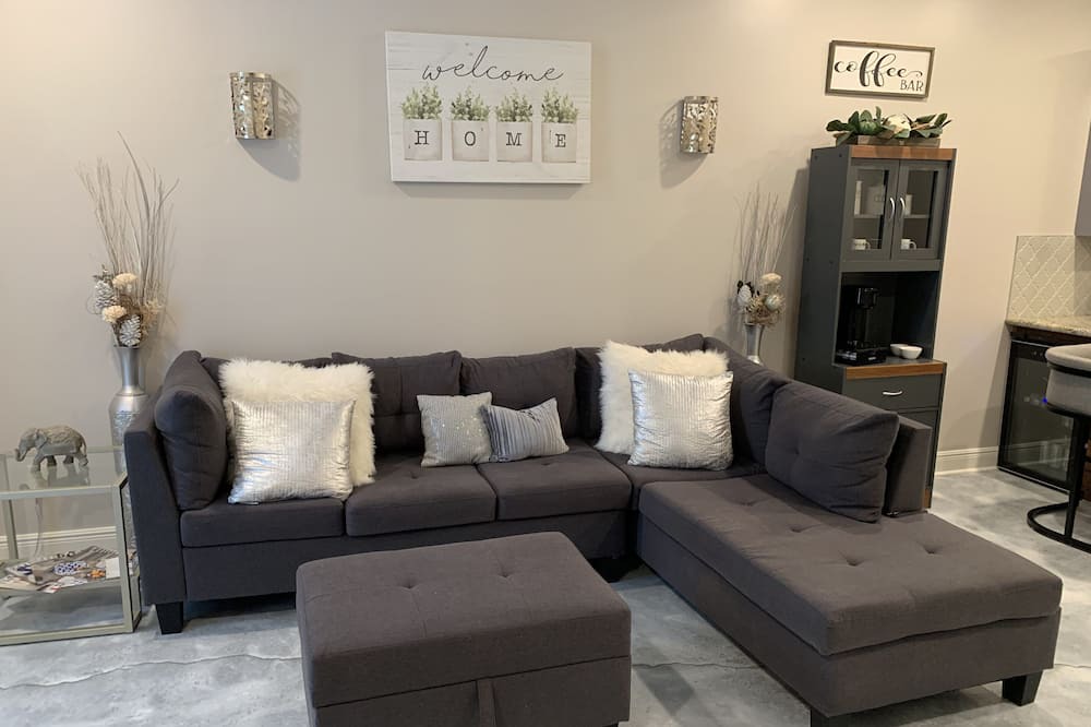 Photo of Livingroom in Youngsville