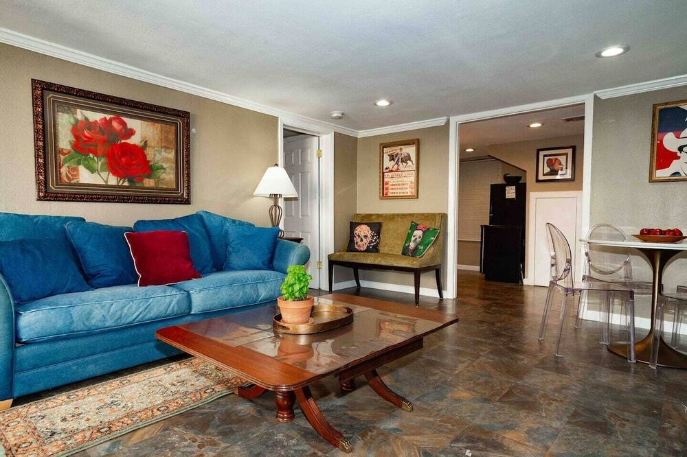 Photo of Livingroom in Kessler