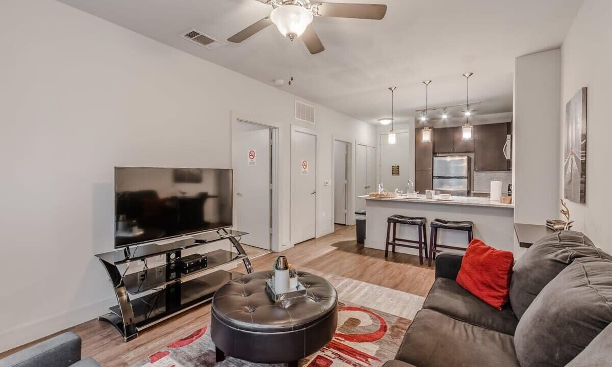 Photo of Livingroom in Knox - Henderson