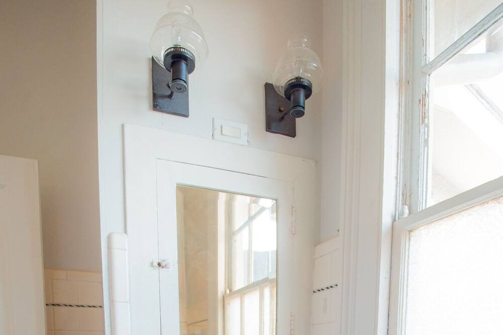 Photo of Bathroom in Audubon