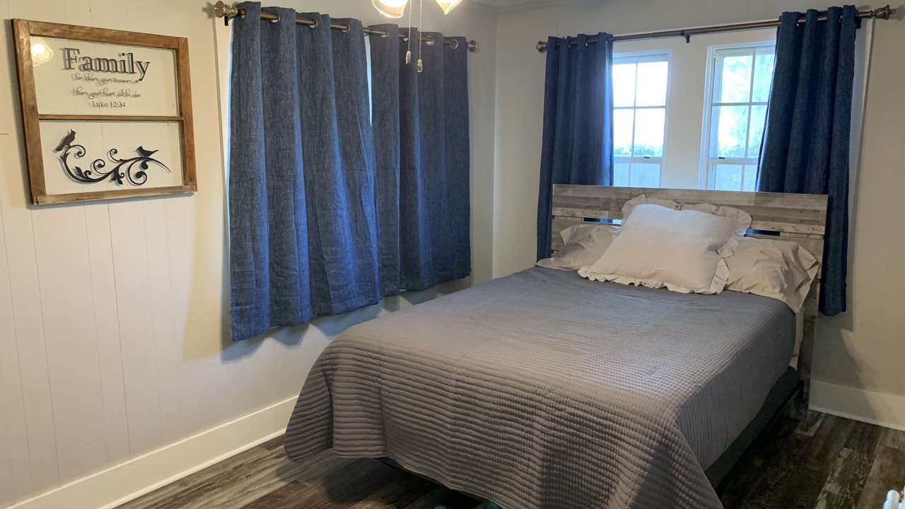 Photo of Bedroom in Eunice