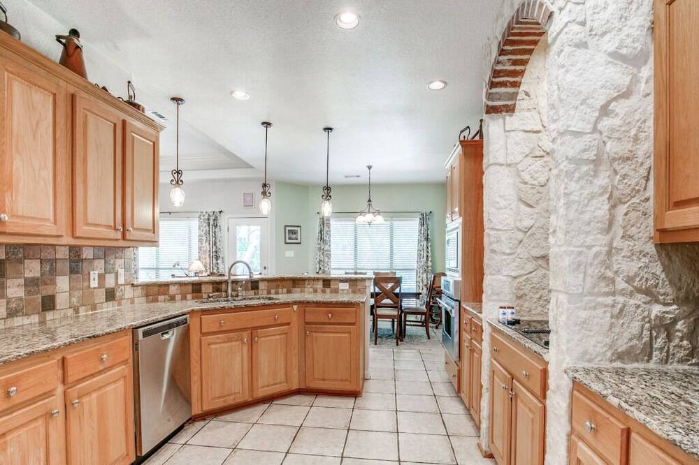 Photo of Kitchen in Far North Central