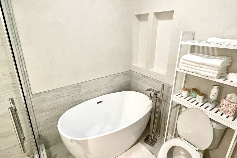 Photo of Bathroom in Near East Side