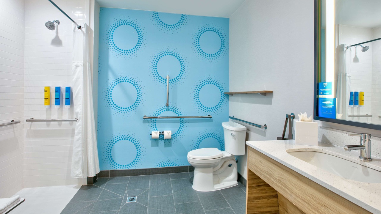 Photo of Bathroom in Far North Central