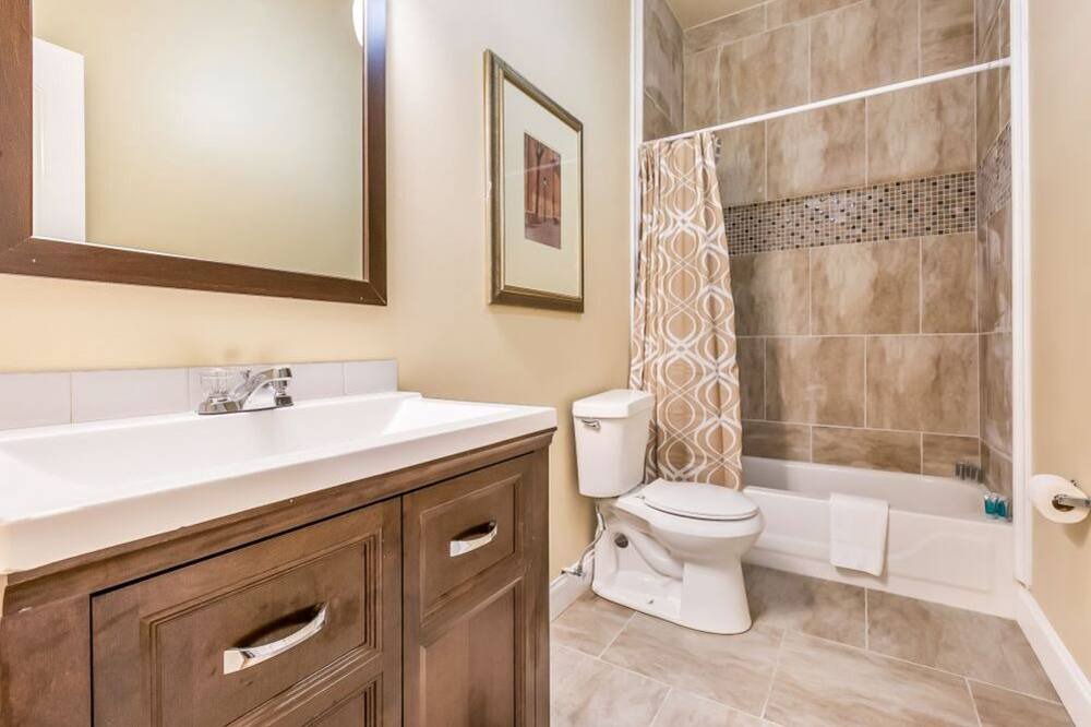 Photo of Bathroom in Faubourg Lafayette