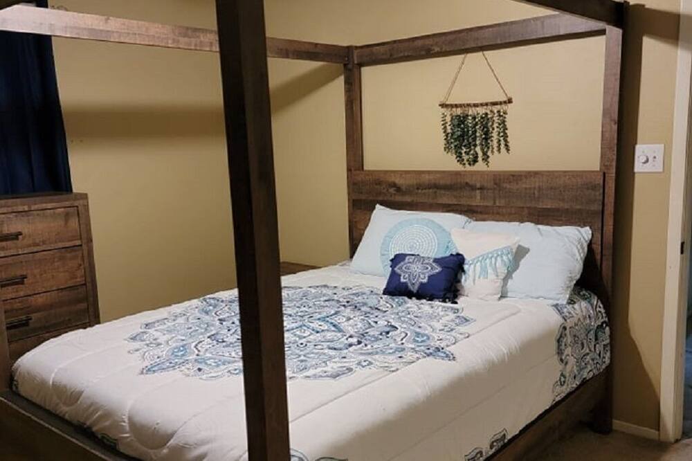 Photo of Bedroom in Quitman