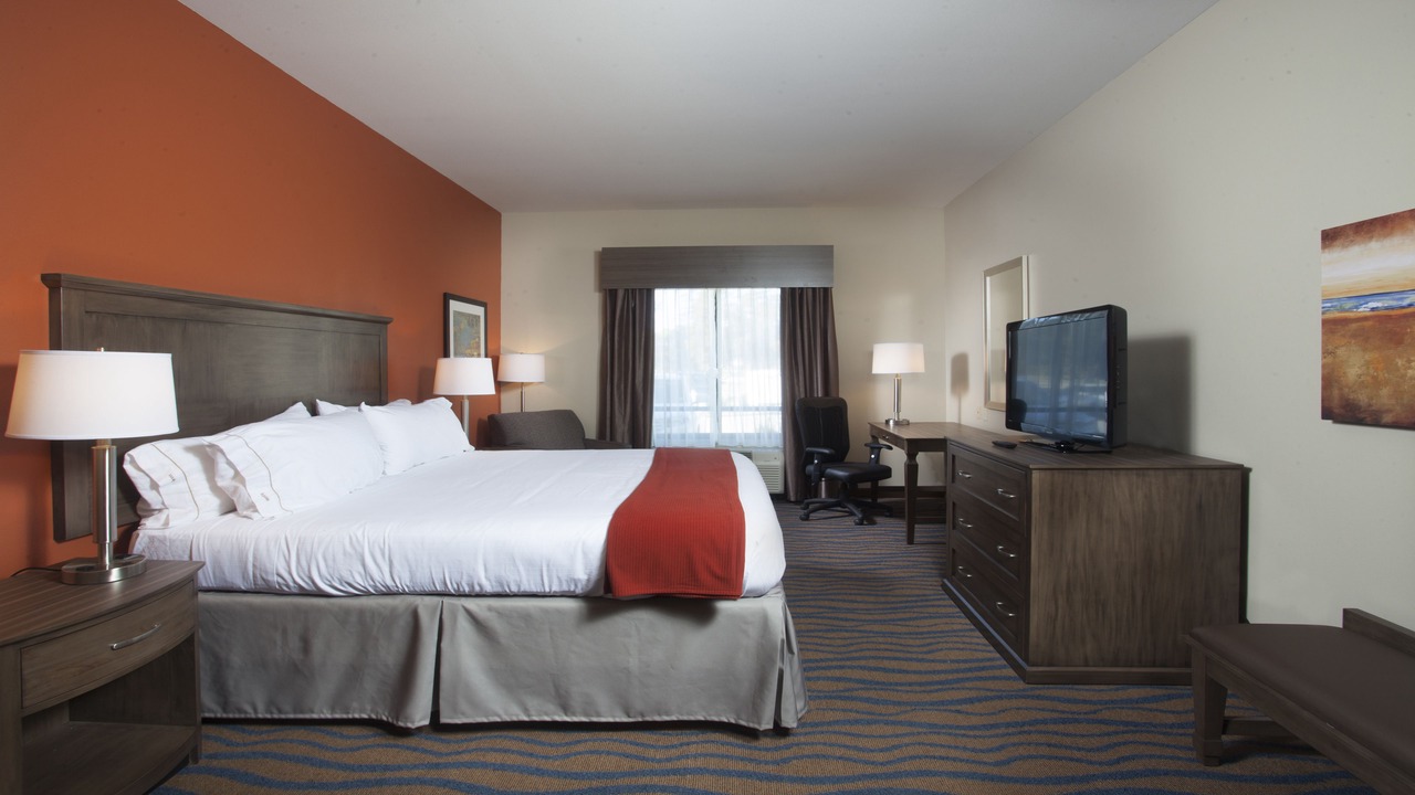 Photo of Bedroom in Morgan City