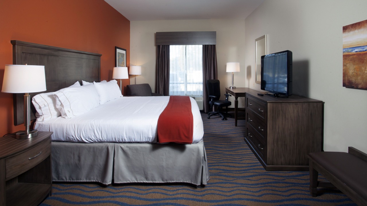 Photo of Bedroom in Morgan City