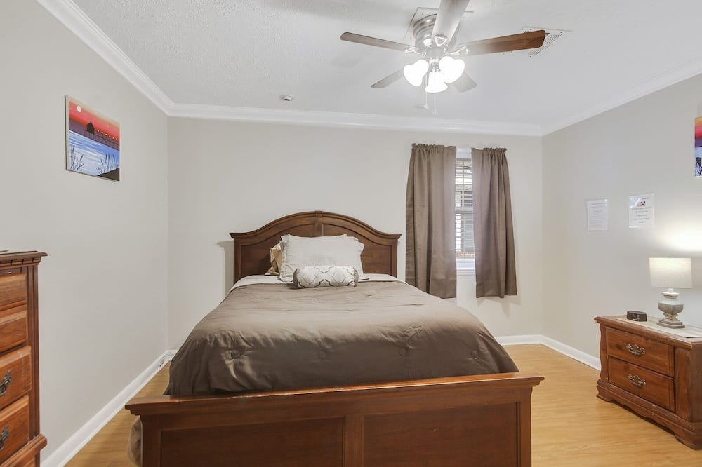 Photo of Bedroom in Old Aurora