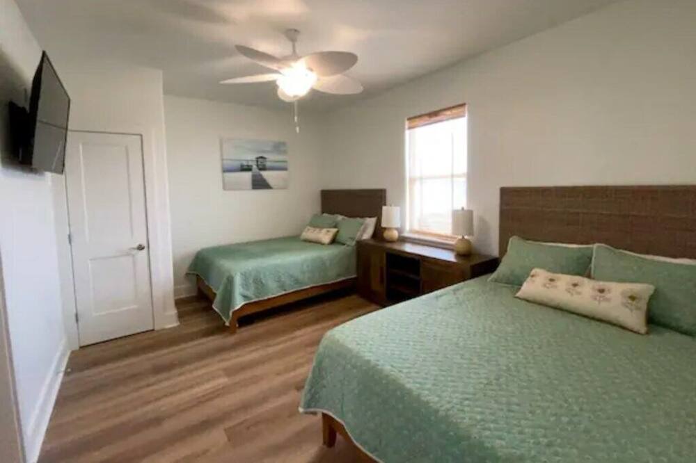 Photo of Others in Grand Isle