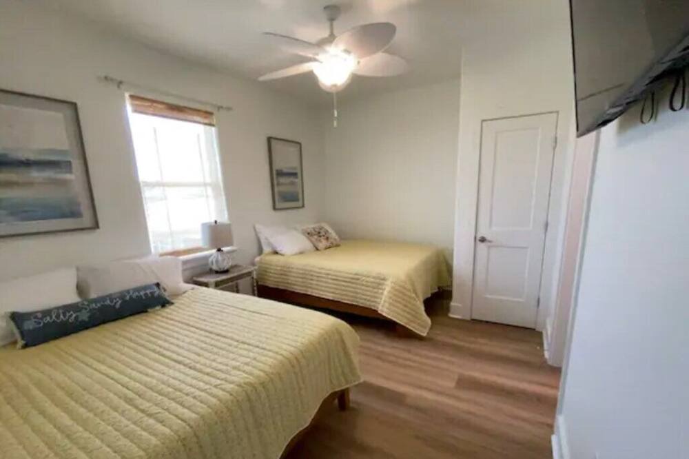 Photo of Others in Grand Isle