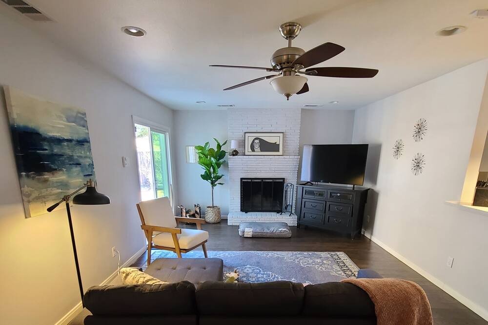 Photo of Bedroom in White Rock Hills
