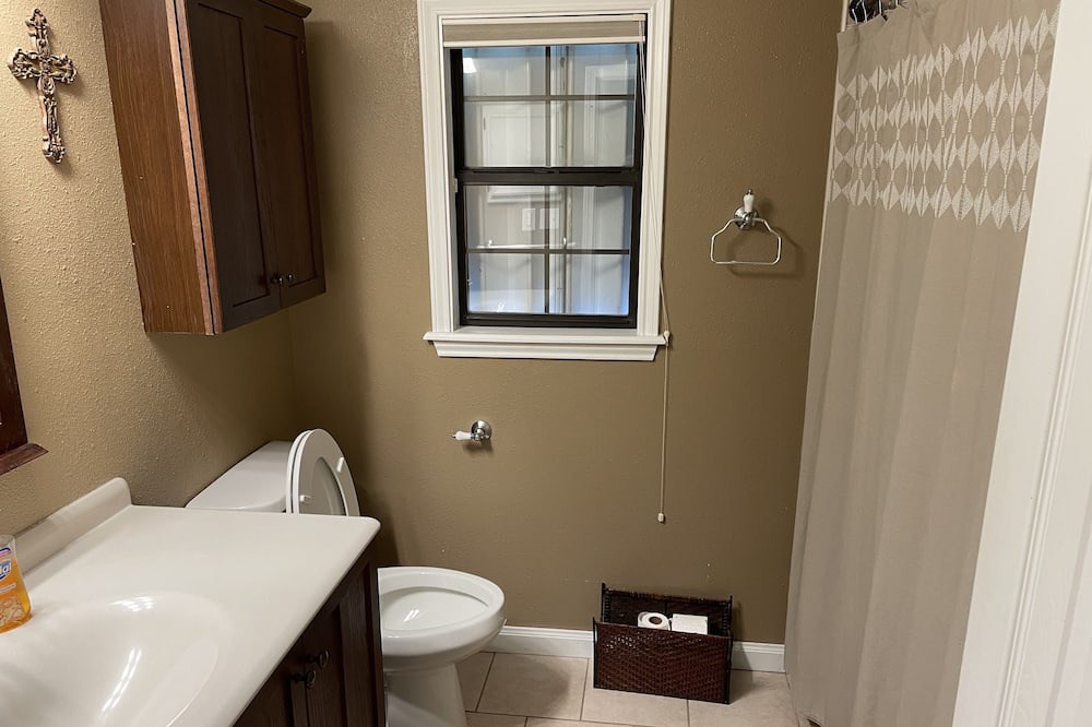 Photo of Bathroom in Dulac