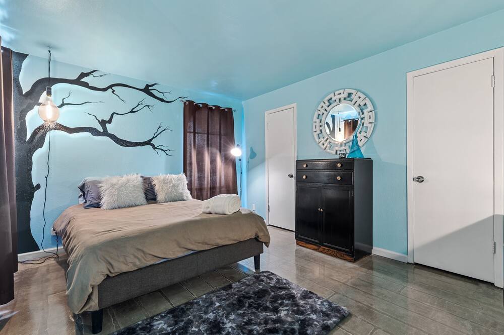 Photo of Bedroom in Knox - Henderson