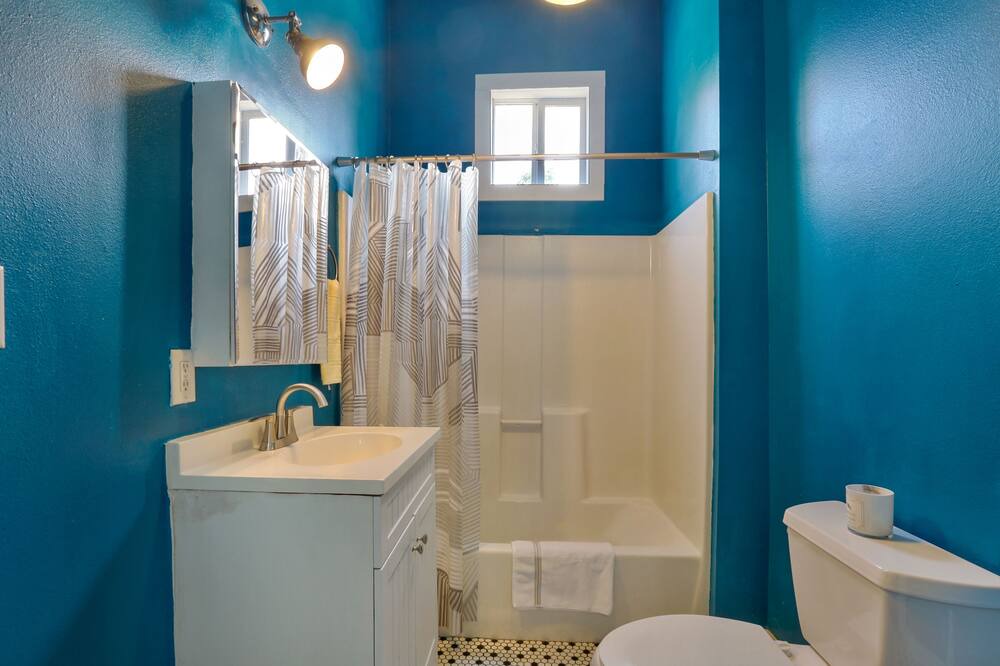 Photo of Bathroom in Mid-City District