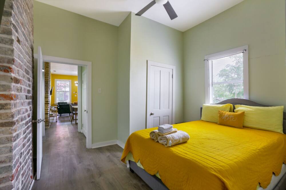 Photo of Bedroom in Mid-City District