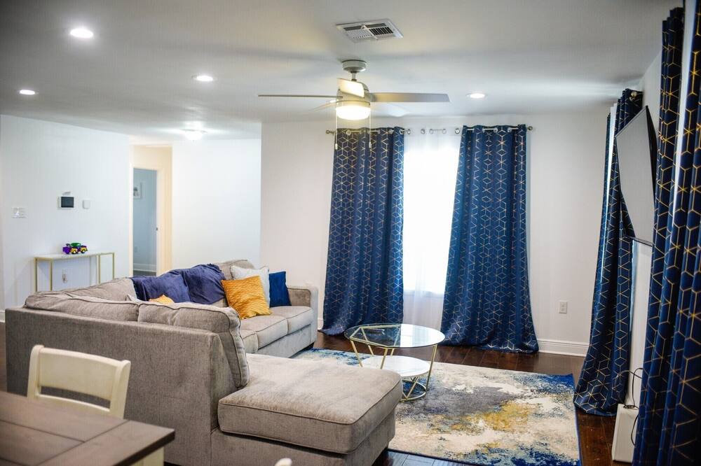 Photo of Livingroom in Gentilly Woods