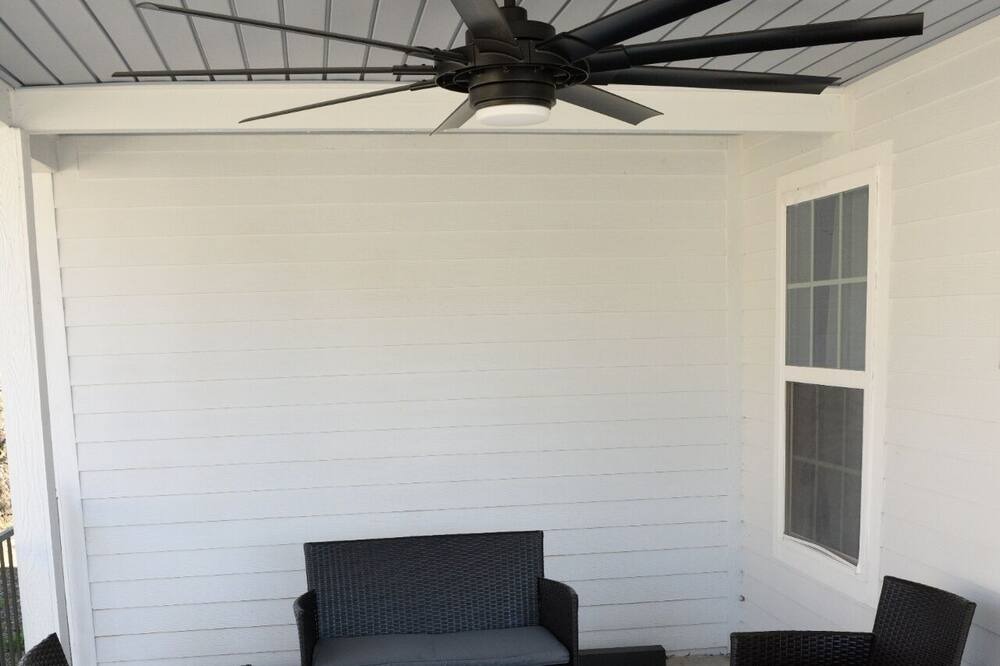 Photo of Bedroom in Gentilly Woods